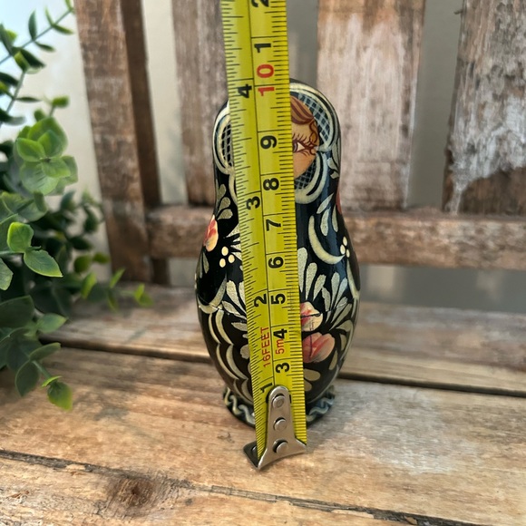 Vintage Hand Painted Wooden Russian Nesting Dolls Set of 5 - Picture 4 of 4